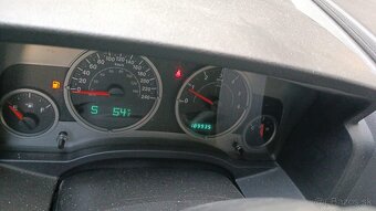 Jeep Compass 2.0 CRDi - 9