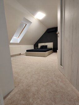 6-izbový rodinný dom, 240m2, 3x garáž, bazén - 9
