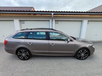 Škoda Superb Combi 1.6 TDI CR Elegance - 9