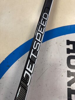 UPLNE NOVA POLOPROFI AZ PROFI HOKEJKA CCM JETSPEED LIMITED E - 9