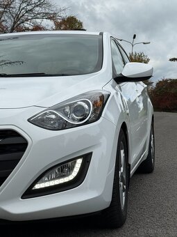 Hyundai i30 8/2015 1.4 Benzín Facelift Family - 9