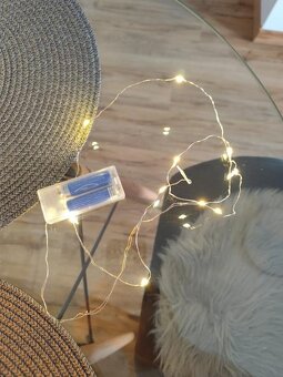 Domček svietnik a LED reťaze - 9