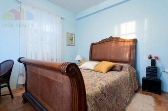 Chorvátsko -6 izbový apartmánový dom pri Zadare, Sukošan - 9