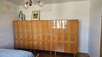 Rodinný dom na podnikanie v službách v obci Beluši -Rezervov - 9