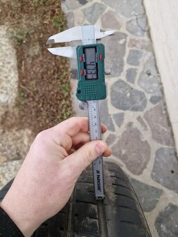 Pirelli P-zero 275/35 r20 letné (iba penu) - 9