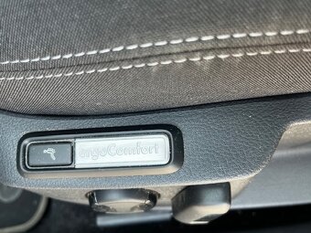 Volkswagen Passat Variant 2.0 TDI EVO Business DSG - 9