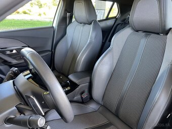 PEUGEOT 2008 1,2 PureTech130 GT - 9
