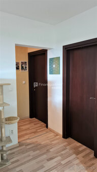 NA PREDAJ:3i byt so záhradou a s parkovacím miestom,Rovinka - 9