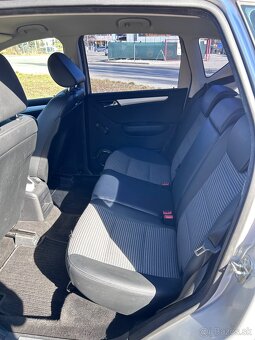 Mercedes Benz A180d - 9