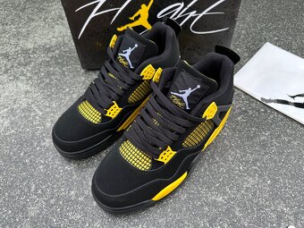 Air Jordan 4 Retro Thunder - 9