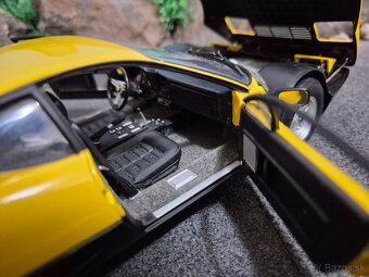 prodám model 1:18 Ferrari 512BB KYOSHO - 9