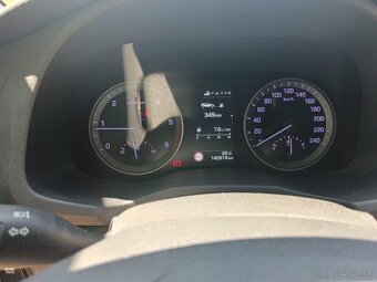 Hyundai tucson 2.0 CRDI 4x4 manuál - 9