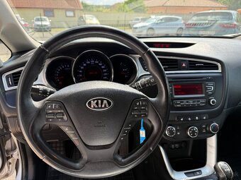 Kia Ceed 1,4 D-CVVT Strieborná edícia - 9