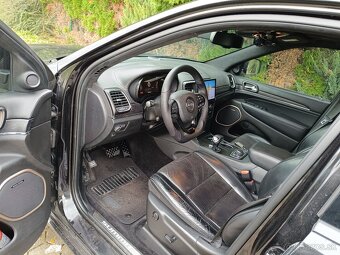 Jeep Grand Cherokee - 9