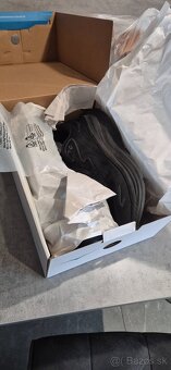 Predam 1 mesačne HOKA 38 a HOKA 44 - 9