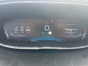 Predám peugeot 3008 1.5 Blue HDi 130k, r.v.2019 - 9
