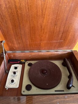 Elektronkove radia Tesla - 9