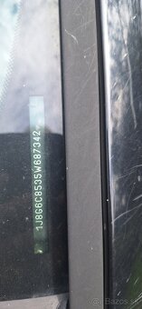 JEEP CHEROKEE KJ - 9