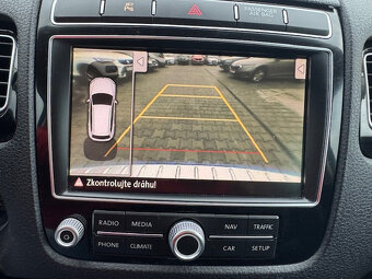 Volkswagen Touareg II 3.0 V6 TDI BMT 4MOTION - 9