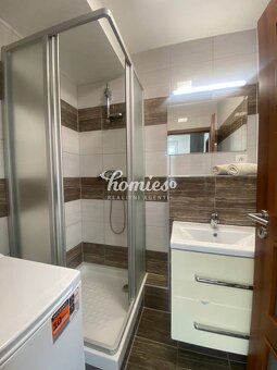 PREDAJ 3 izbový, veľký, kompletne prerobený byt v centre Nit - 9