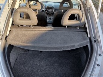 volkswagen new beetle - 9