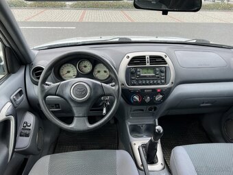 Toyota RAV4 2.0 VVTi naj. 112t 4x4 ČR - 9