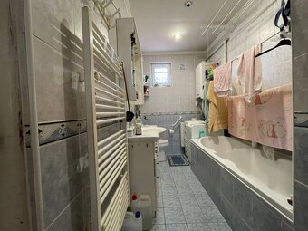 Na predaj - Vybavený, praktický, funkčny 4 izb. dom Brodské - 9