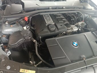 Predám BMW 318i E 91 facelift - 9