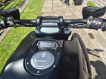 Ducati Diavel Dark Edition 2017 - 9
