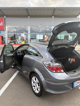 Opel Astra H GTC - 9