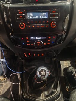 Predám Nissan Navara 2.3 dci 140 kw - 9
