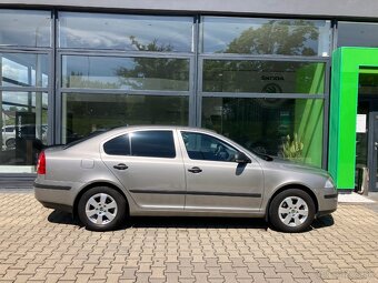 Škoda Octavia 1.6 Tour II nízky nájazd km 38.000 - 9
