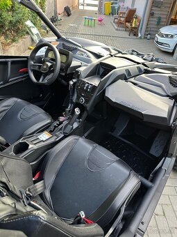 CAN-AM MAVERICK X3 Turbo RS - 9
