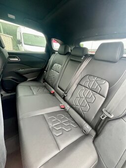 Nový Nissan Qashqai 1.3 DIG-T MHEV X-Tronic Tekna - 9