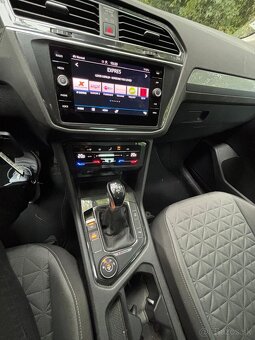 Volkswagen Tiguan 2.0 TDI EVO Elegance 4Motion DSG - 9