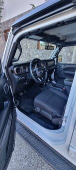 Predám Jeep Wrangler JL Sport 3.6 V6 4x4 - 9