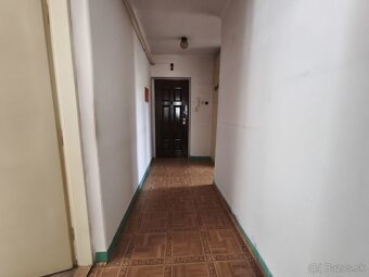 Predaj, tehlový 2izb.byt s balkónom v širšom centre Lučenca - 9
