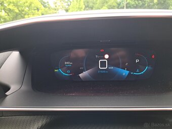 Peugeot 2008 1.5 HDi automat EAT8 , r.v. 2023 , 31 600 km - 9