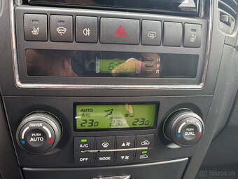 KIA SORENTO 2,5CRDI 4X4 AUTOMAT 140000 KM - 9