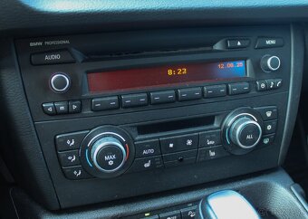 BMW X1 xDrive 18d A/T - 9