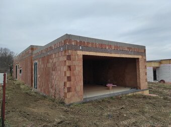 5-izbovy rodinný dom 15 minút od NR - 9