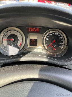 Renault Clio Grandtour 1.2 benzín, 2009, 55 kW, 179071 km - 9
