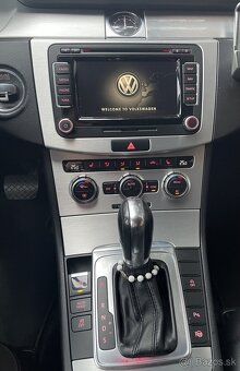 Volkswagen Passat B7 Combi 2.0 TDI 103kW Highline - 9