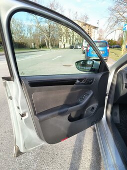 Volkswagen Jetta sedan 1.6 TDI, Diesel - 9