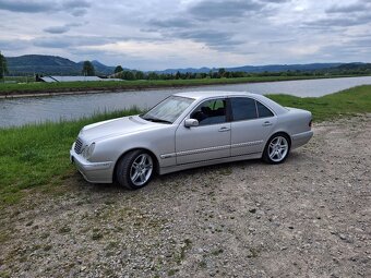 Mercedes w210 220cdi top stav - 9