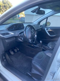 Peugeot 2008 - 9