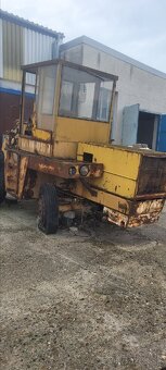 Predám nqkladac UN 053 - 9