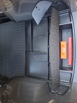 Kia ceed SW 1,6CRDi 85kw r.v.2010 - 9