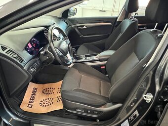 Hyundai i40 1.7 CRDi STYLE WEBASTO TOP VÝBAVA AUTOMAT - 9