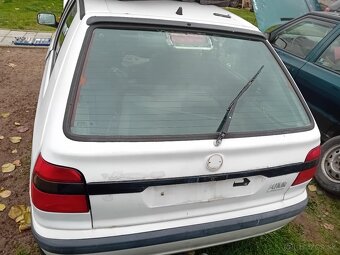 Škoda Felicia 1.3 40kw 135M - 9